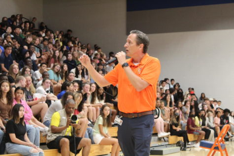New campus Principal, Mr. James Bush, welcomes incoming freshman to Grand Oaks during the annual GOHS GROWL Camp. At this camp, students get the opportunity to meet staff and learn all about what it means to be a Grizzly!