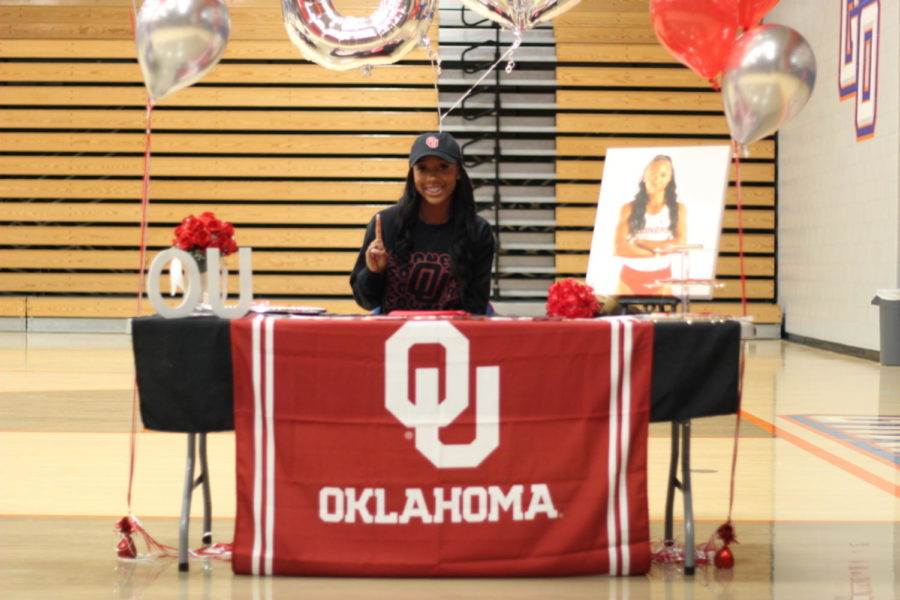 Track Star Jordan Price Signs to  University of Oklahoma